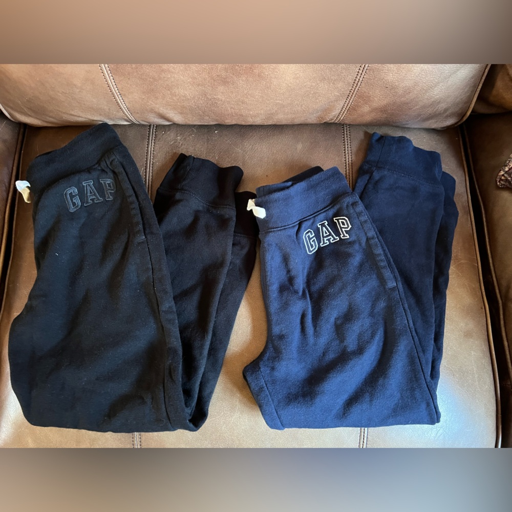 Gap boys fleece joggers black & navy blue